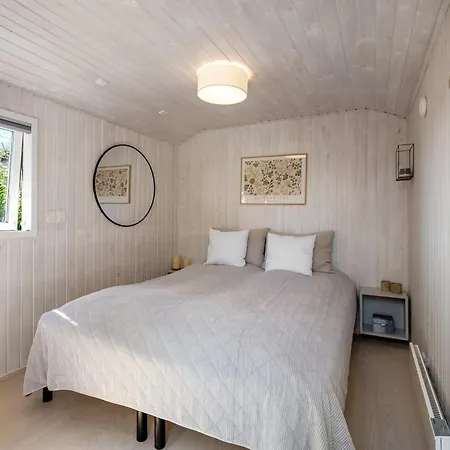 Ama - 250m From The Sea By Interhome